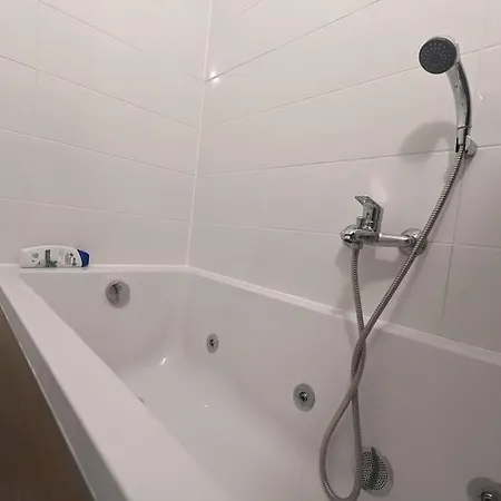Appartement Balneo, Ecran Lcd, Literie 160x200 *
